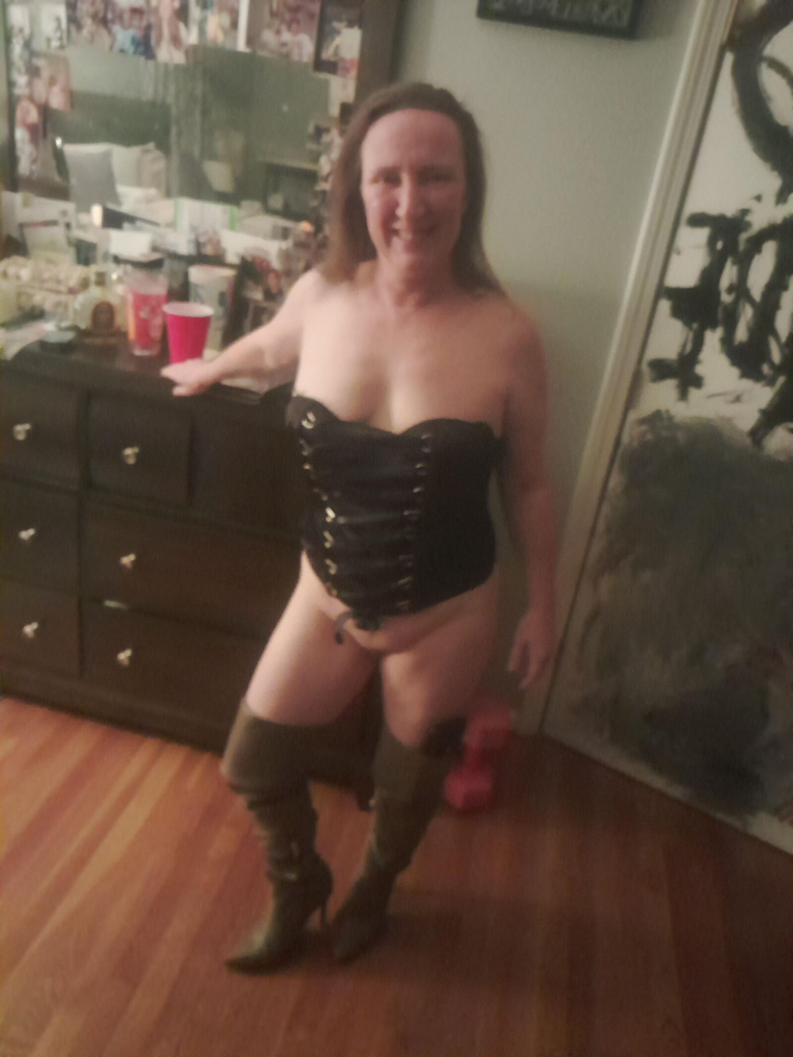 mom ()