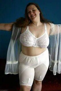 Mulheres Luv em cintos