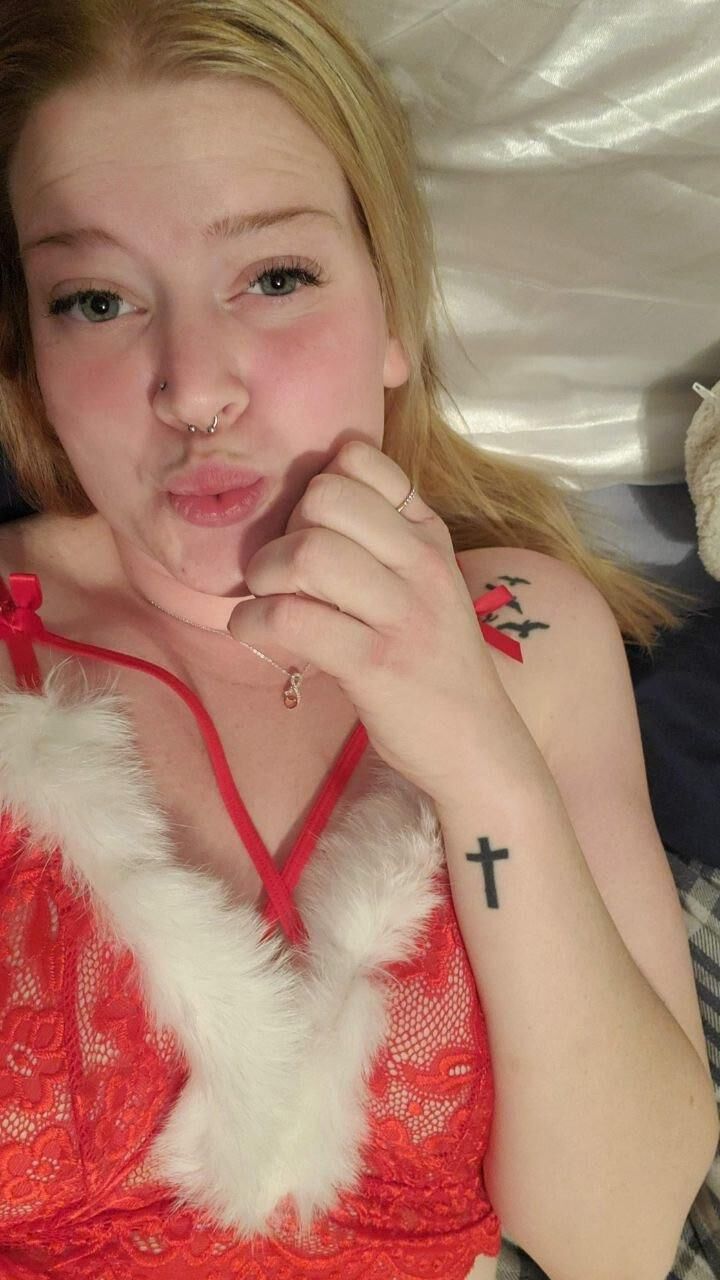 Lauren W. Blonde Slut Busty
