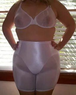 Mulheres Luv em cintos