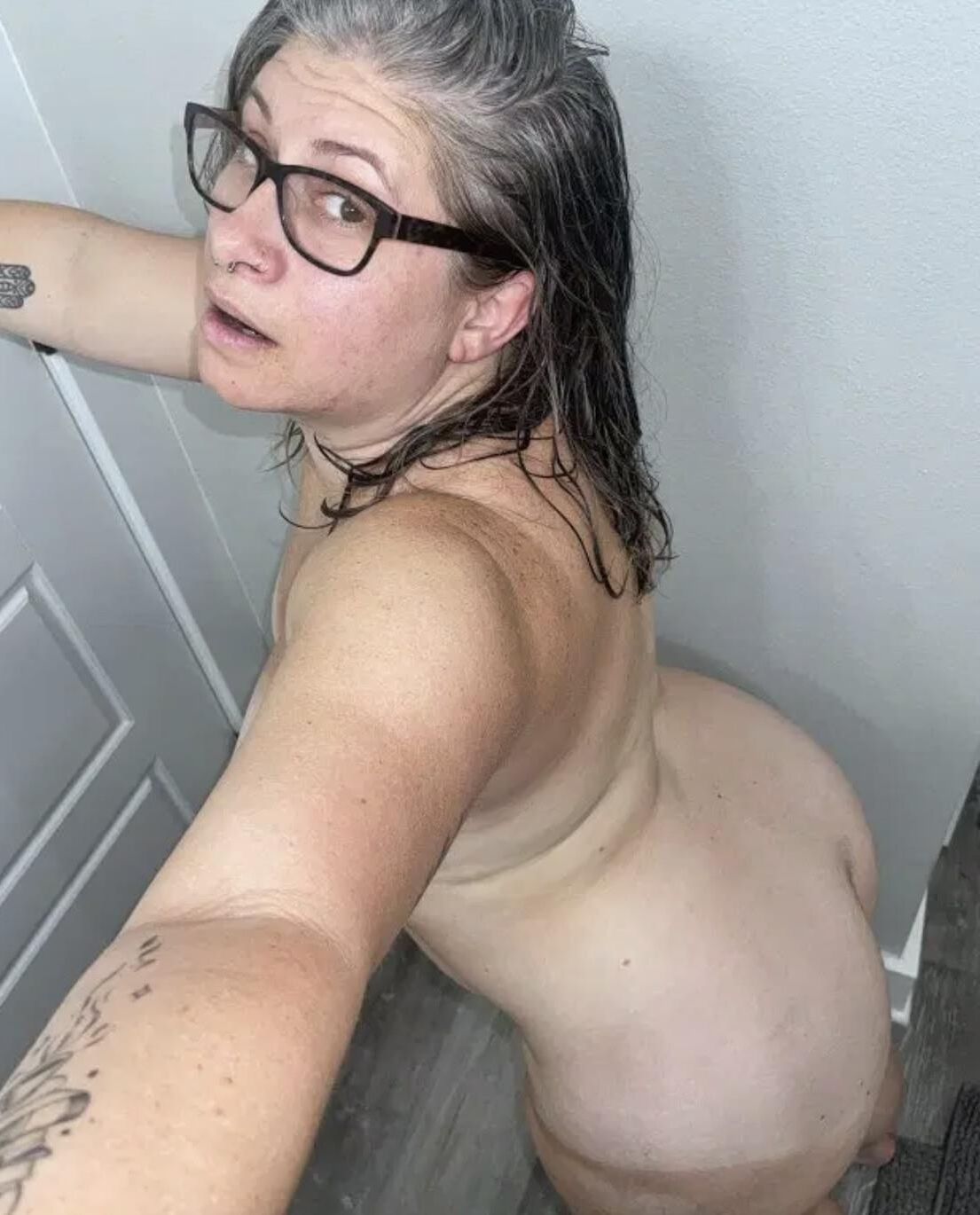Curvy Milf