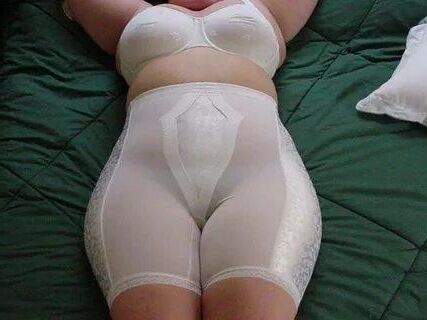 Mulheres Luv em cintos