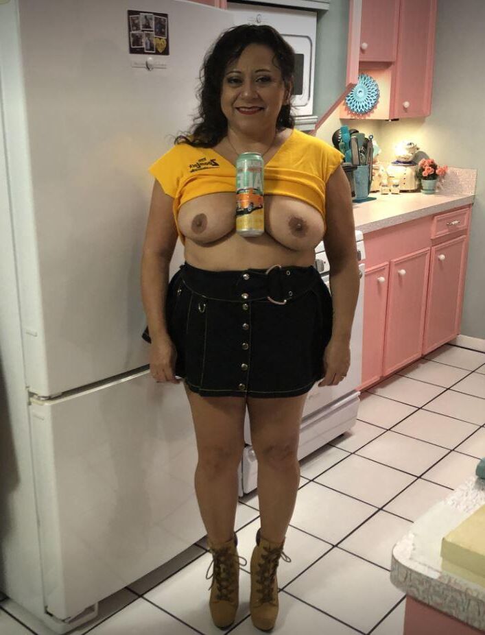 mom ()