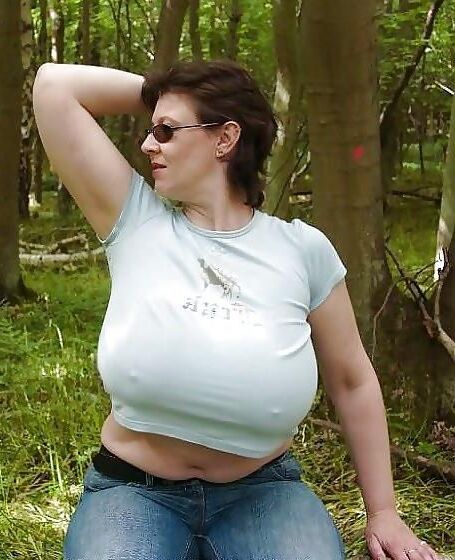 Big boobs star Bustylouj