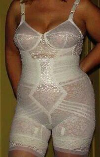 Mulheres Luv em cintos