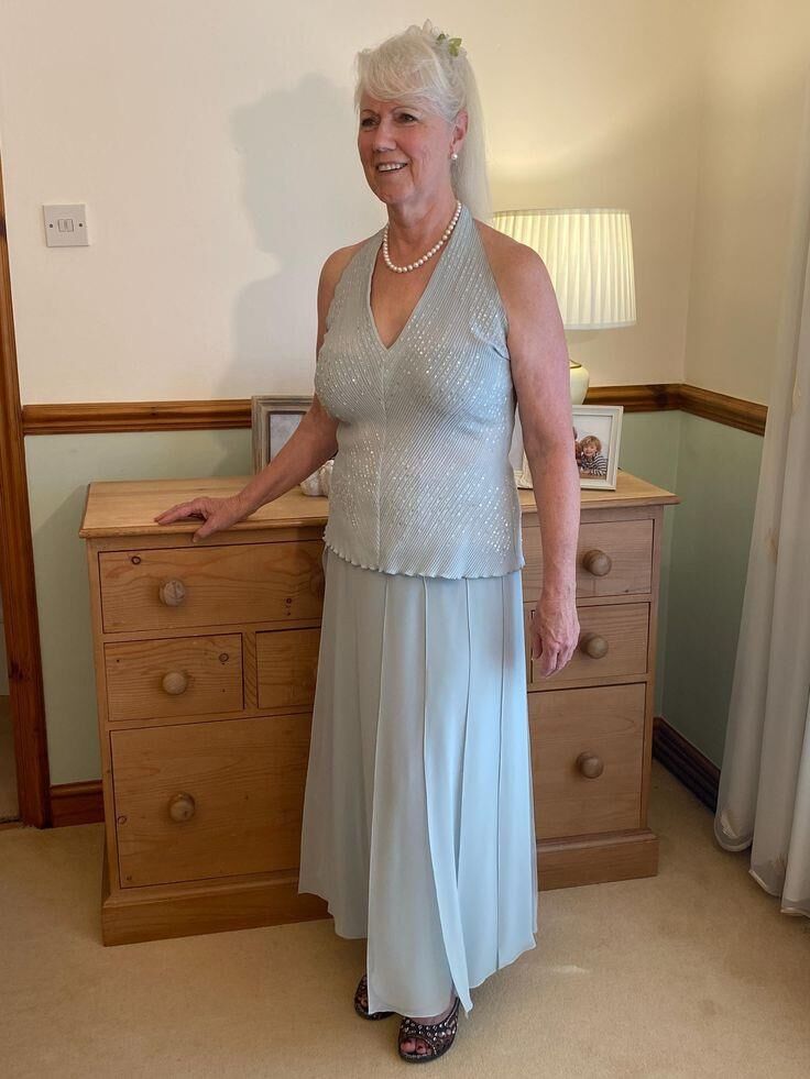 Non Nude Matures and Grannies 