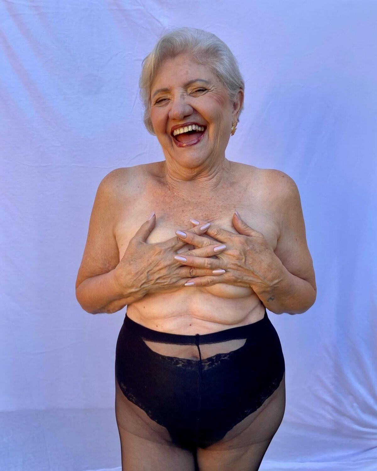 Sexy GILF