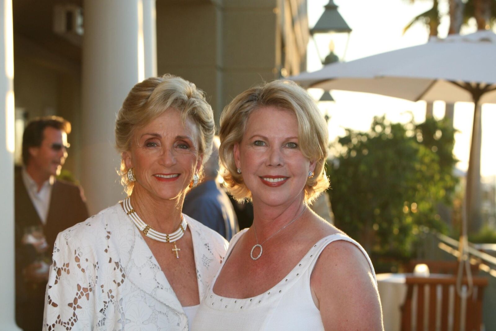Beautiful Wives Girlfriends and MILFS : Comment on who you like