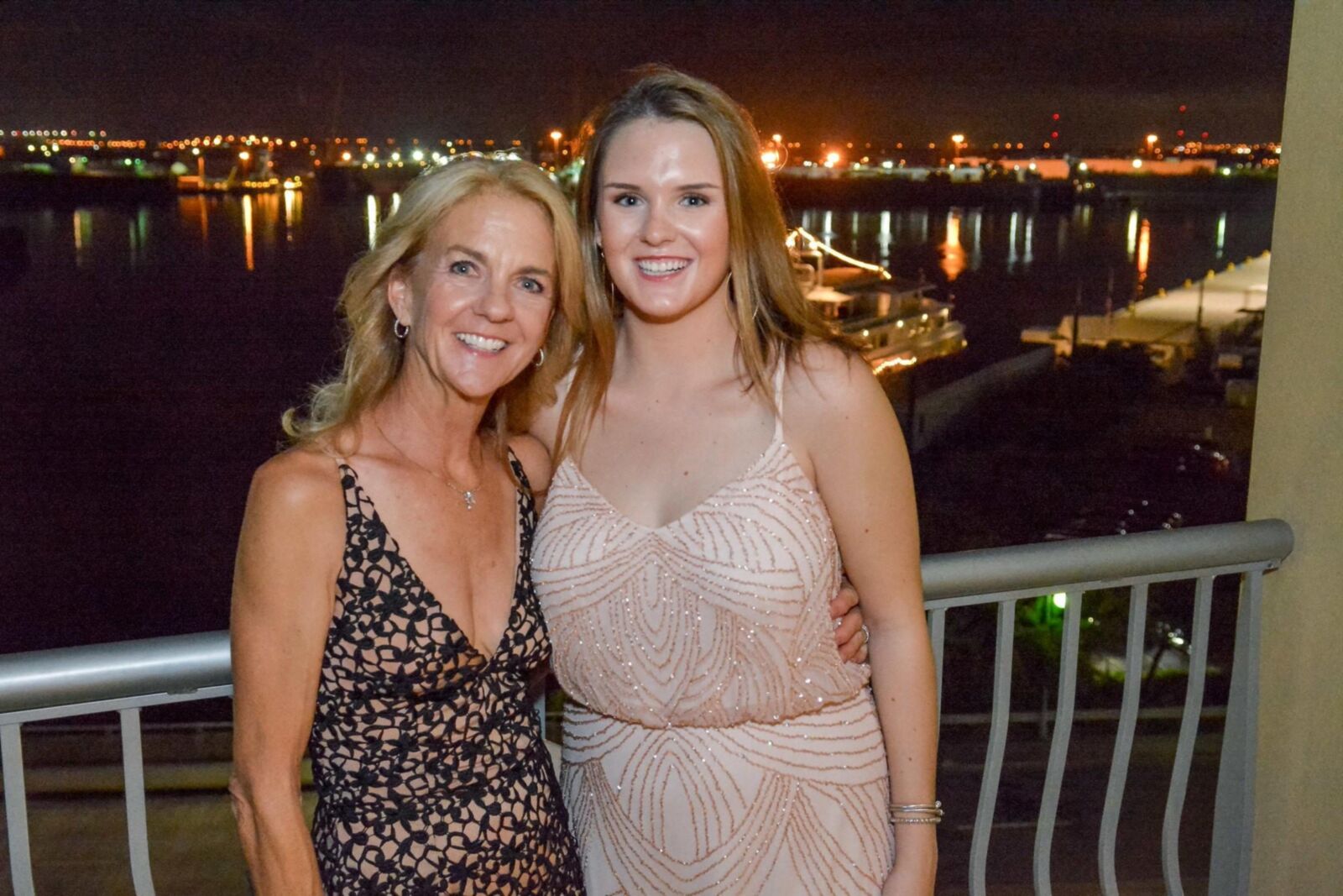 Beautiful Wives Girlfriends and MILFS : Comment on who you like