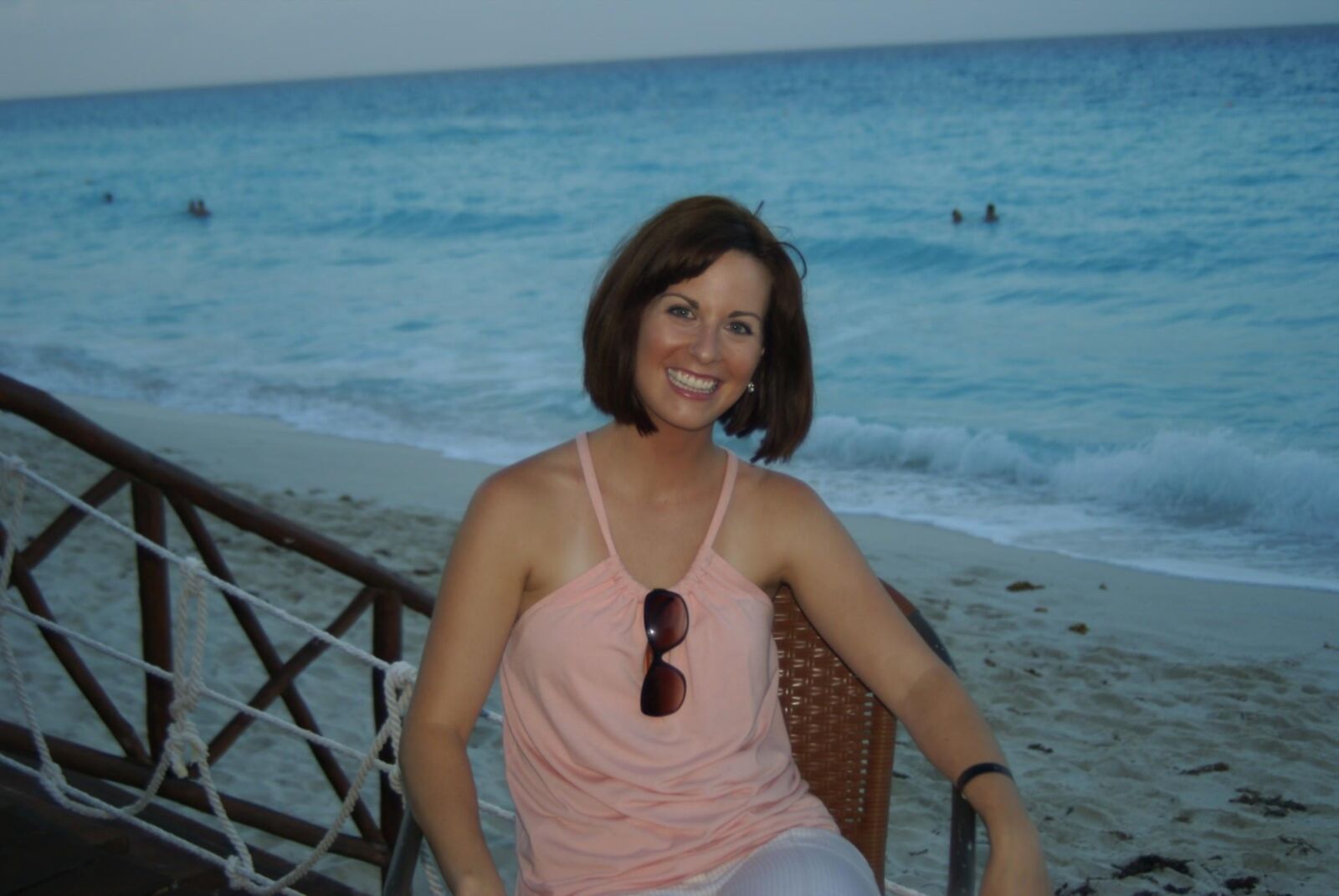 Beautiful Wives Girlfriends and MILFS : Comment on who you like