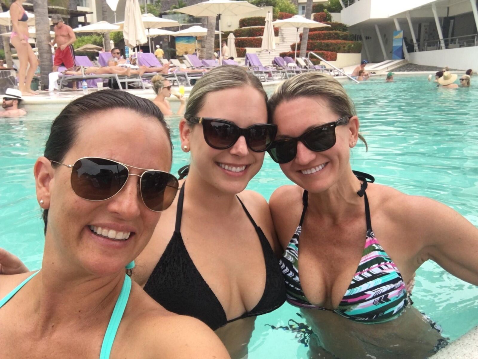 Beautiful Wives Girlfriends and MILFS : Comment on who you like