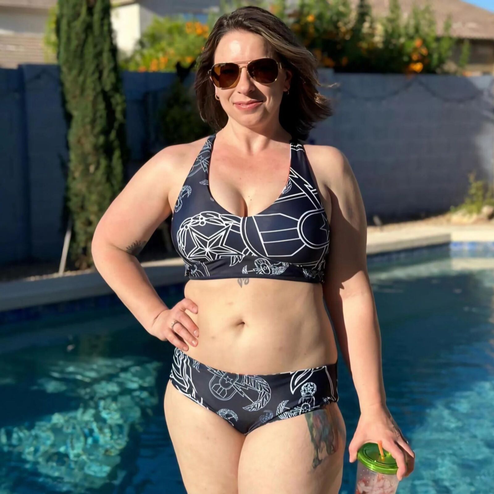Beautiful Wives Girlfriends and MILFS : Comment on who you like
