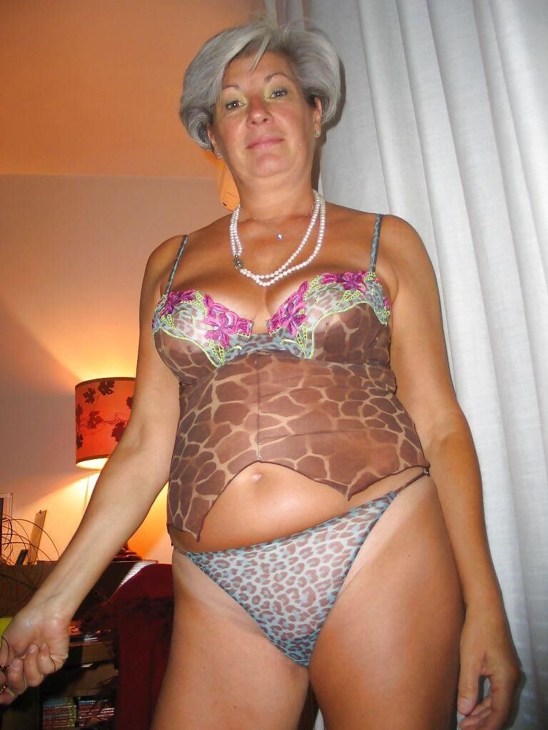 Elegant granny with very good body