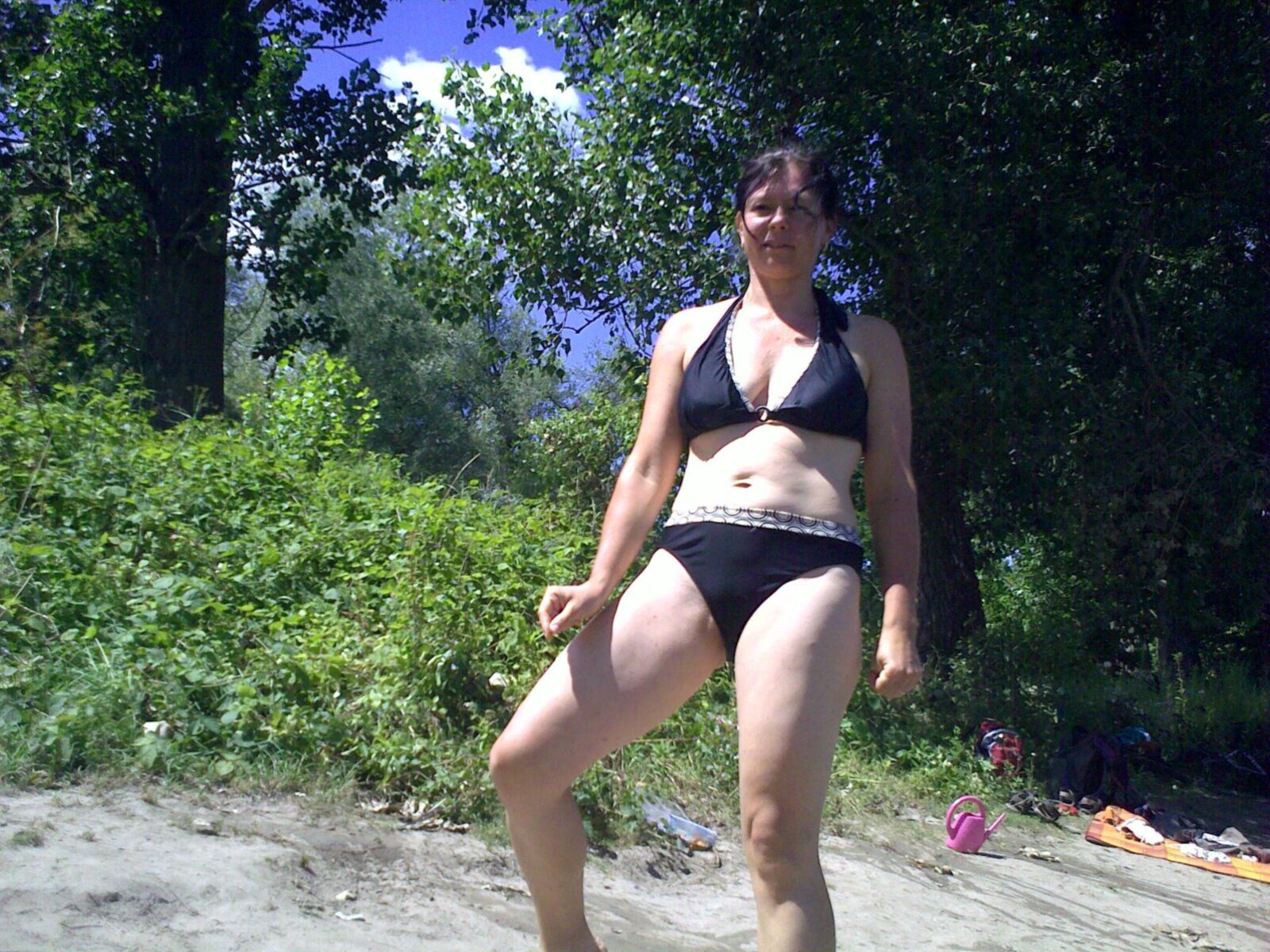 Mature brunette Caroline from France