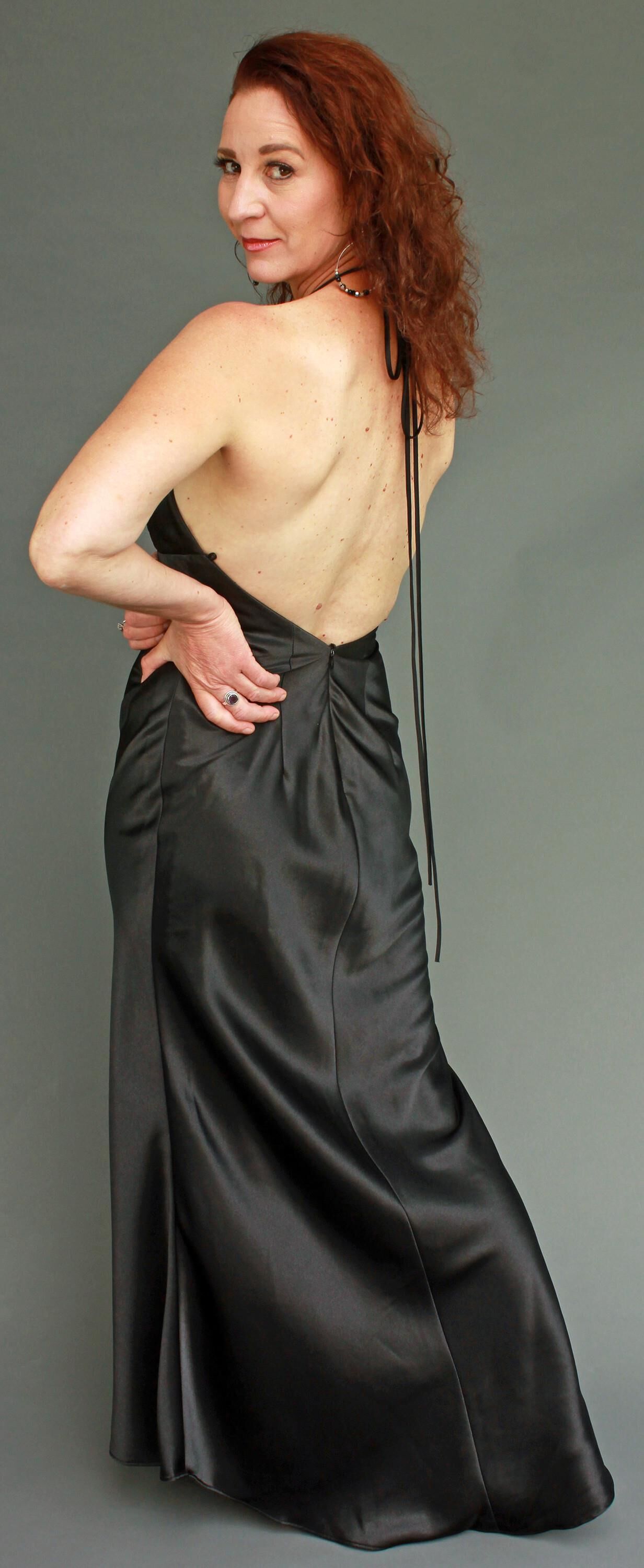 Mature fuckpig in black satin (NN)