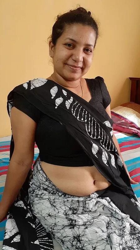 Sri Lankan Aunty Dhanushika