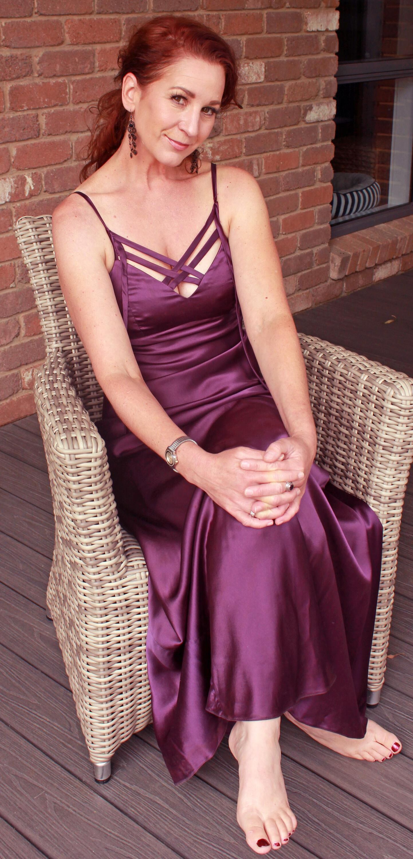 Mature fuckpig in purple satin (NN)