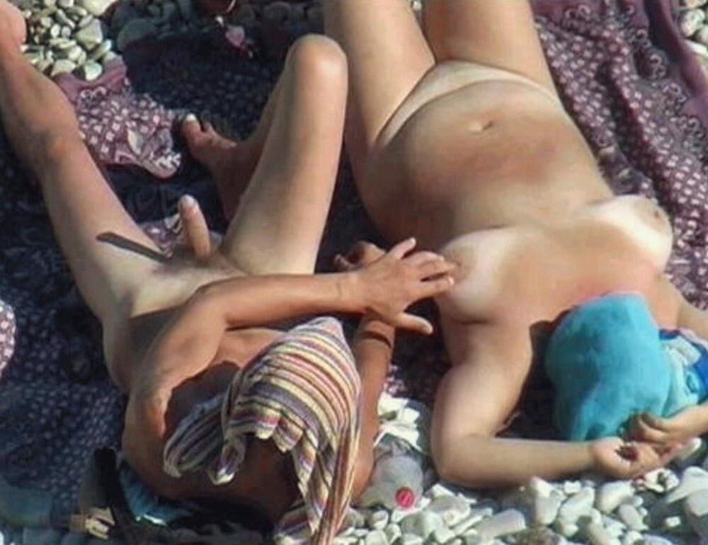 NUDE COUPLES 