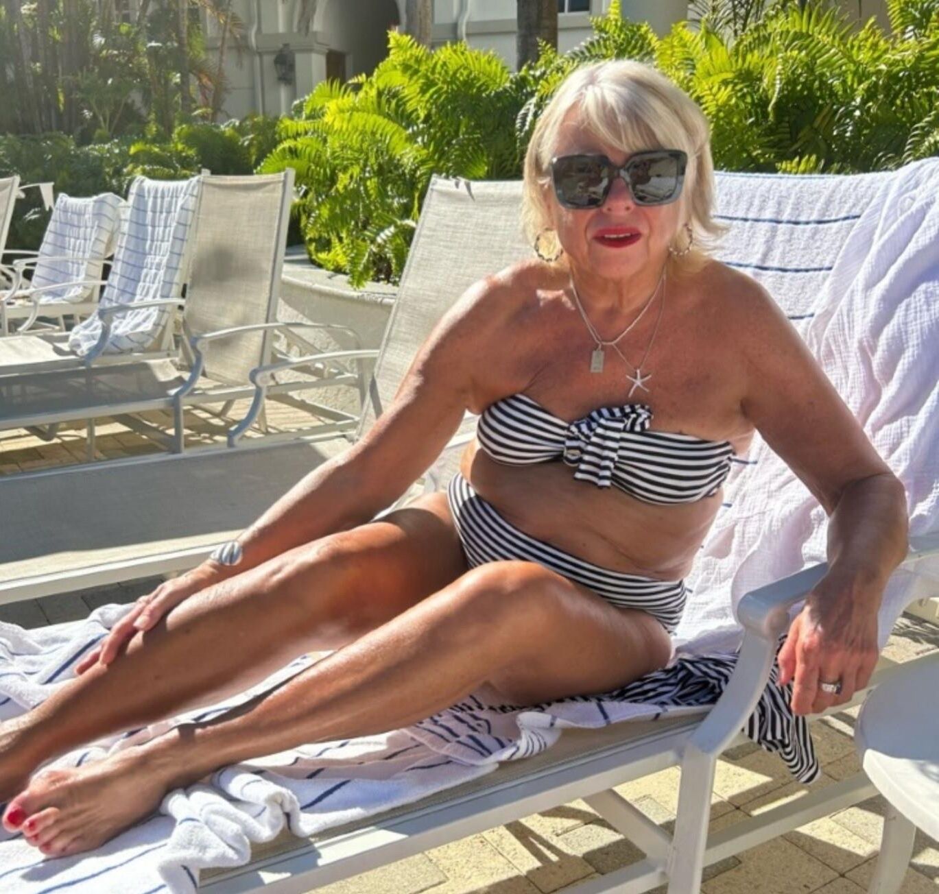 Mature + granny sunglasses 