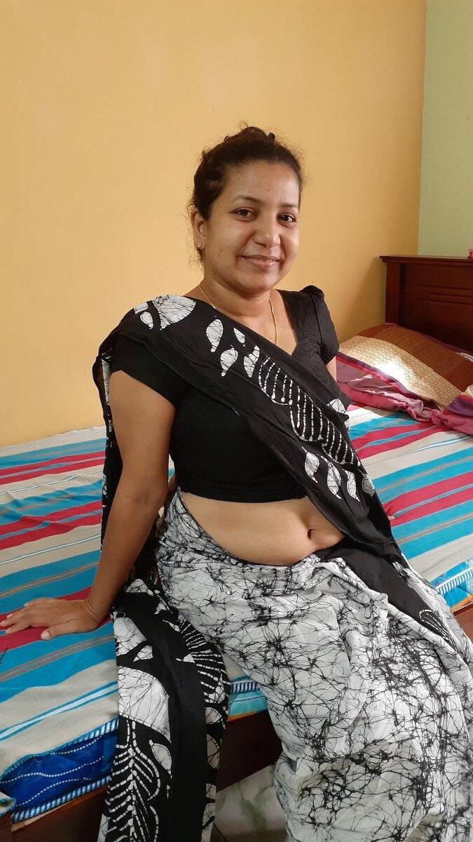 Sri Lankan Aunty Dhanushika