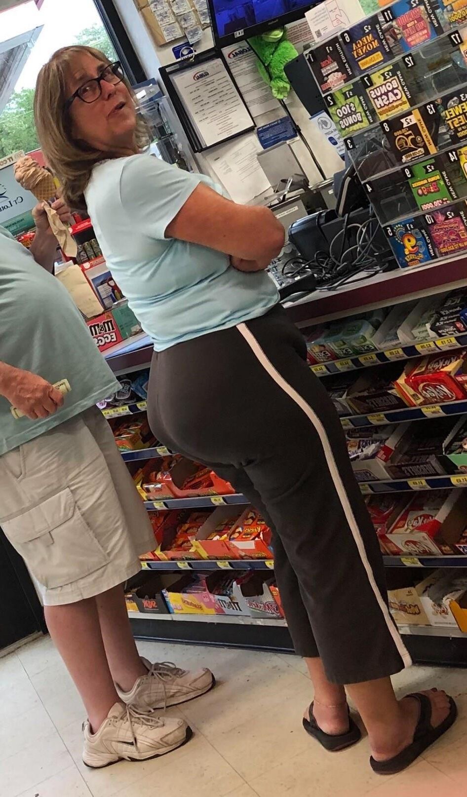 Big ass granny and mature 