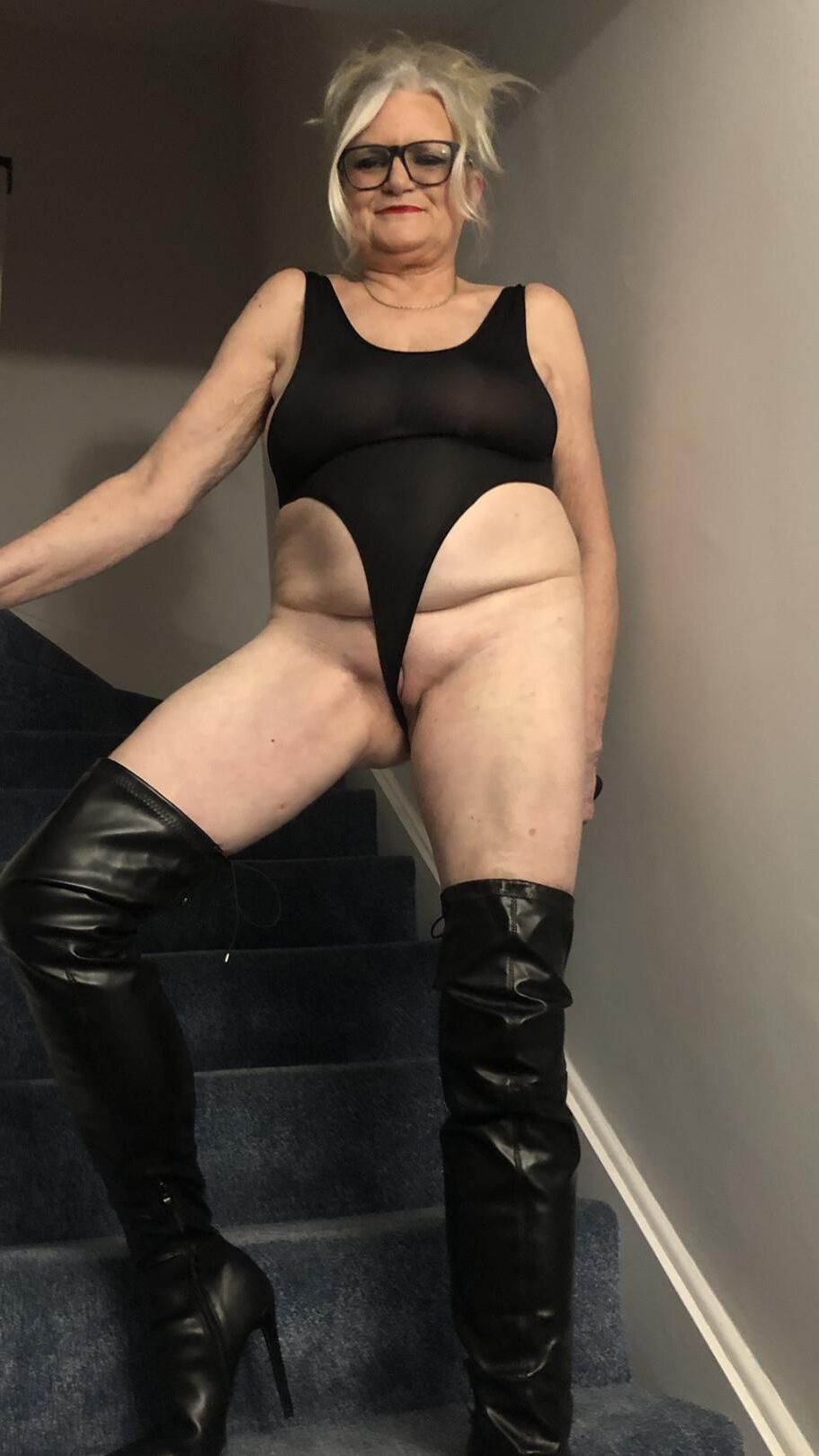  very Naughty Mature 