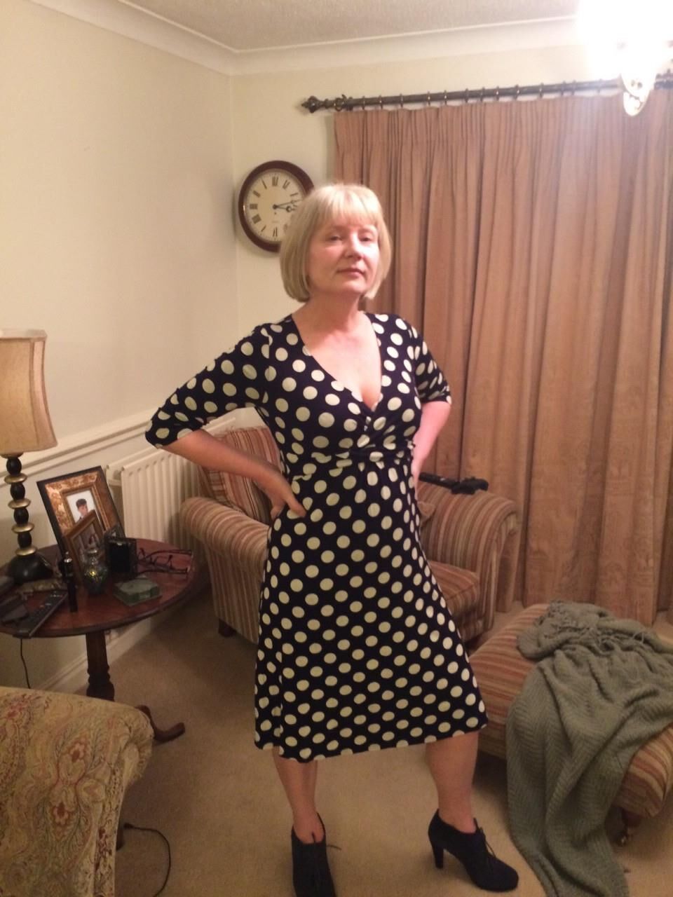 Sexy Louise from Staffordshire UK Nurse