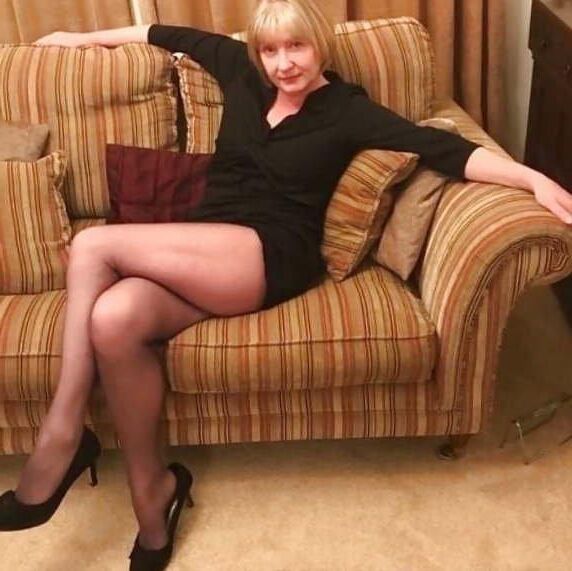Sexy Louise from Staffordshire UK Nurse