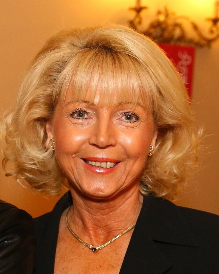 Faces mâture granny ( only blondes ) 