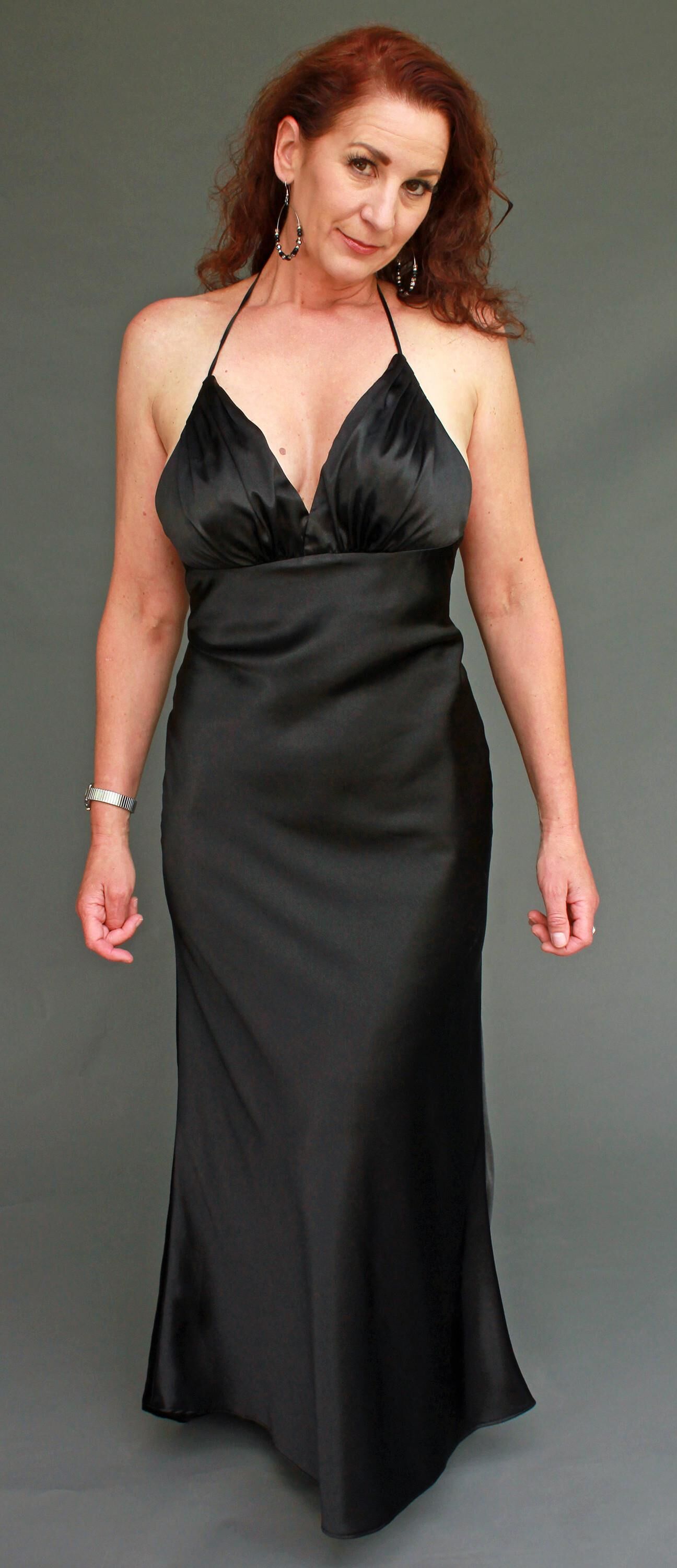 Mature fuckpig in black satin (NN)