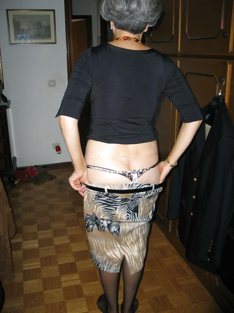 Elegant granny with very good body