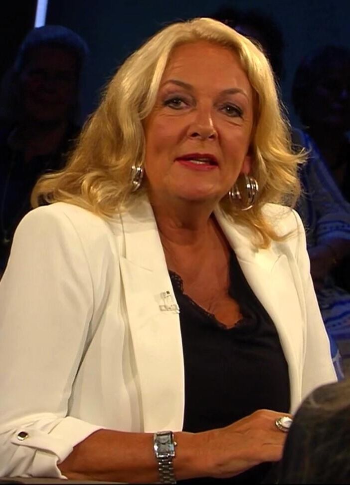 Faces mâture granny ( only blondes ) 