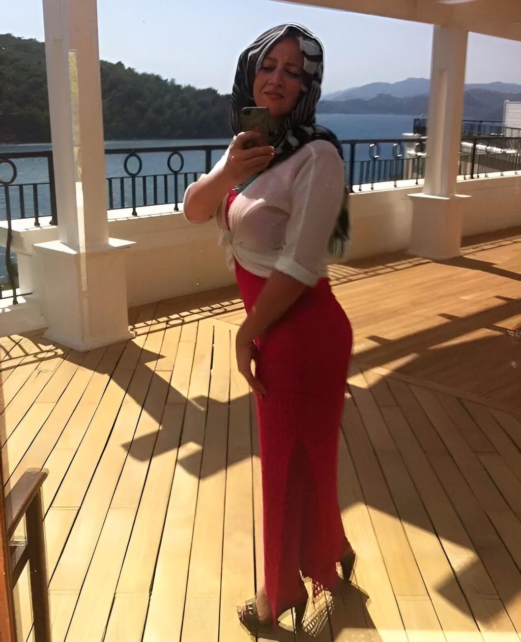 VINTAGE TURKISH HIJAB SEXSI PHOTO 