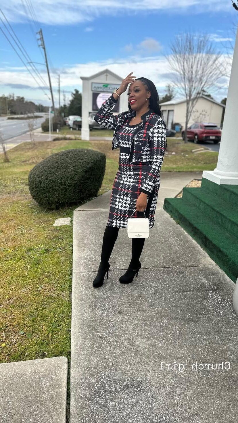 Black Women wearing Black Stockings, Tights, Pantyhose 