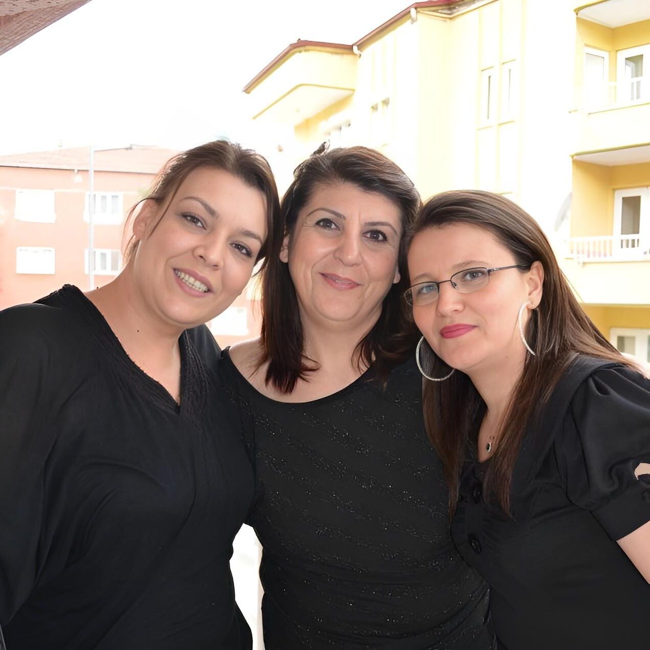 TURKISH MATURE LADY PICTURES 