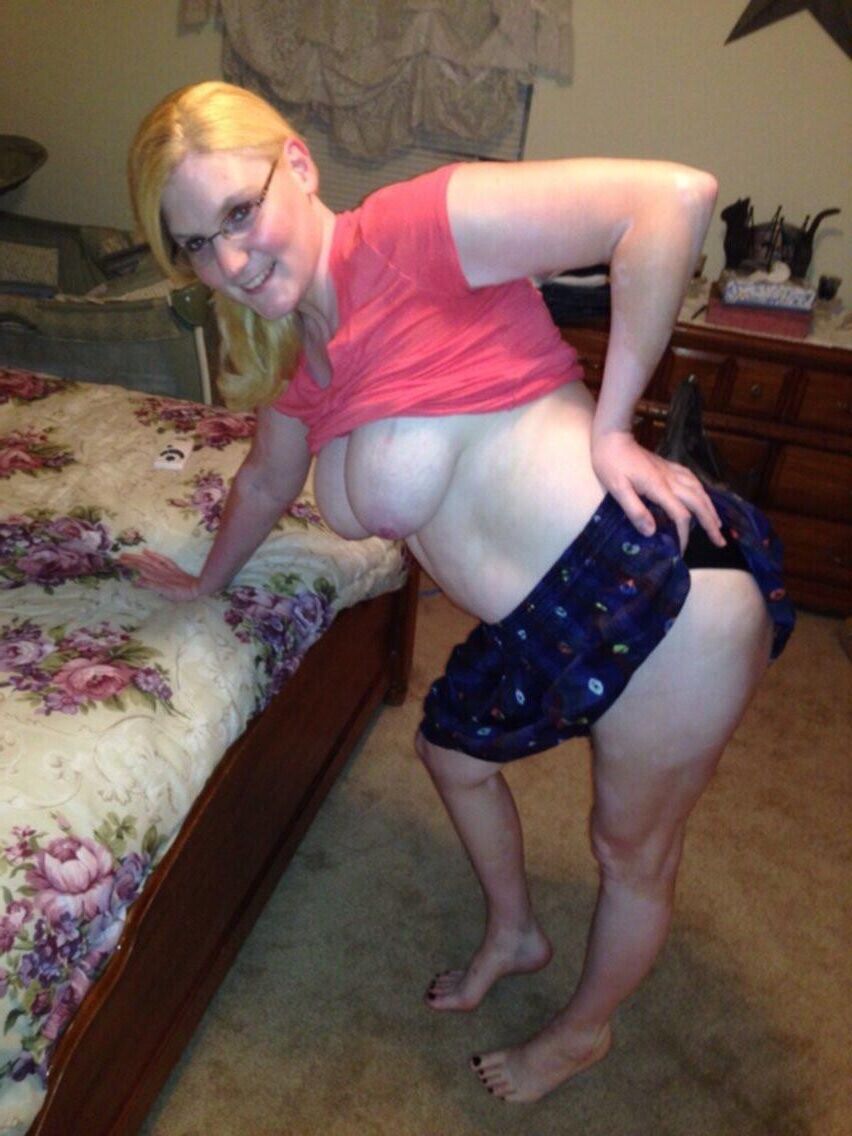 Chubby Amateur Milf Janna