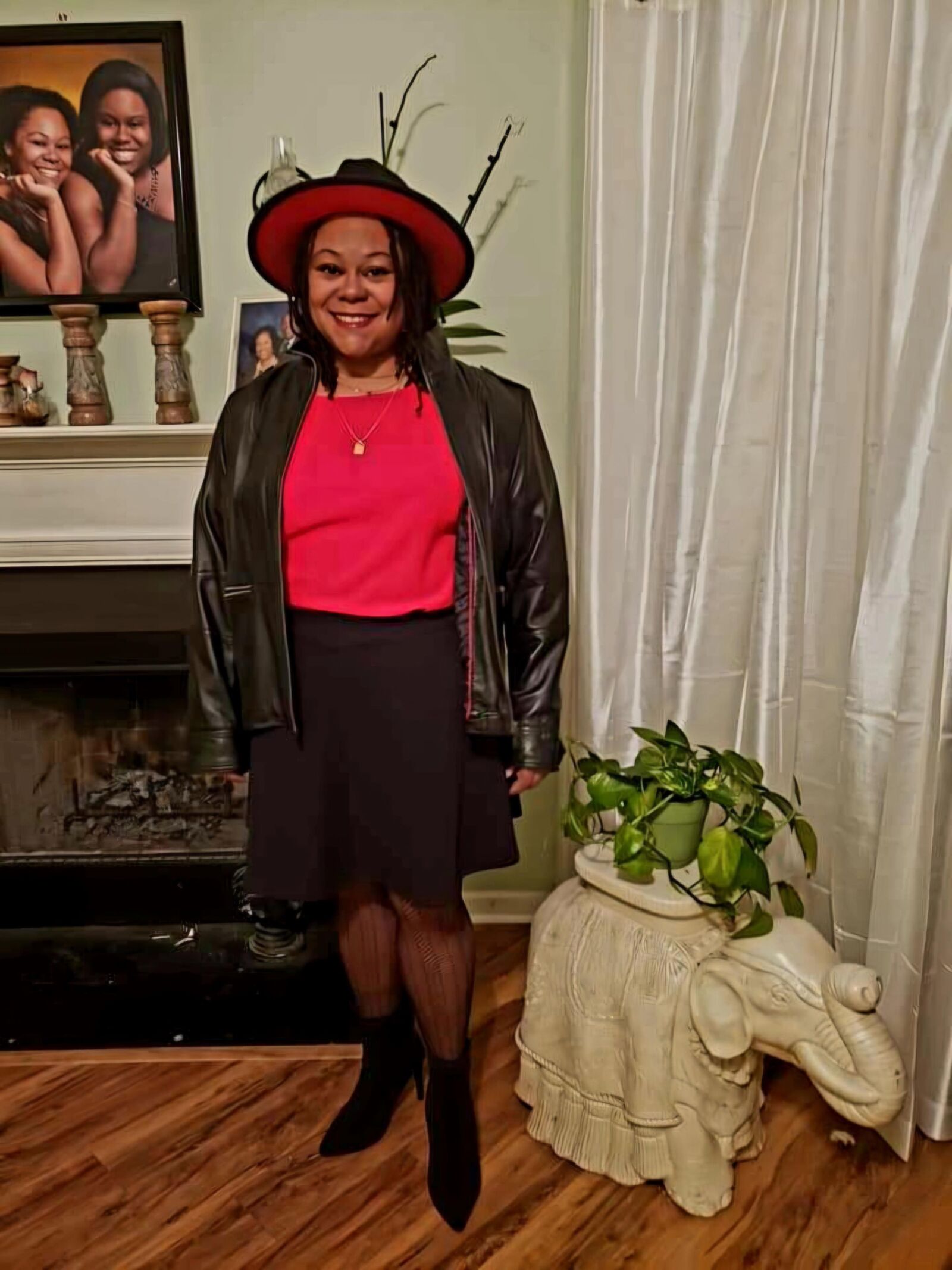 Black Women wearing Black Stockings, Tights, Pantyhose 