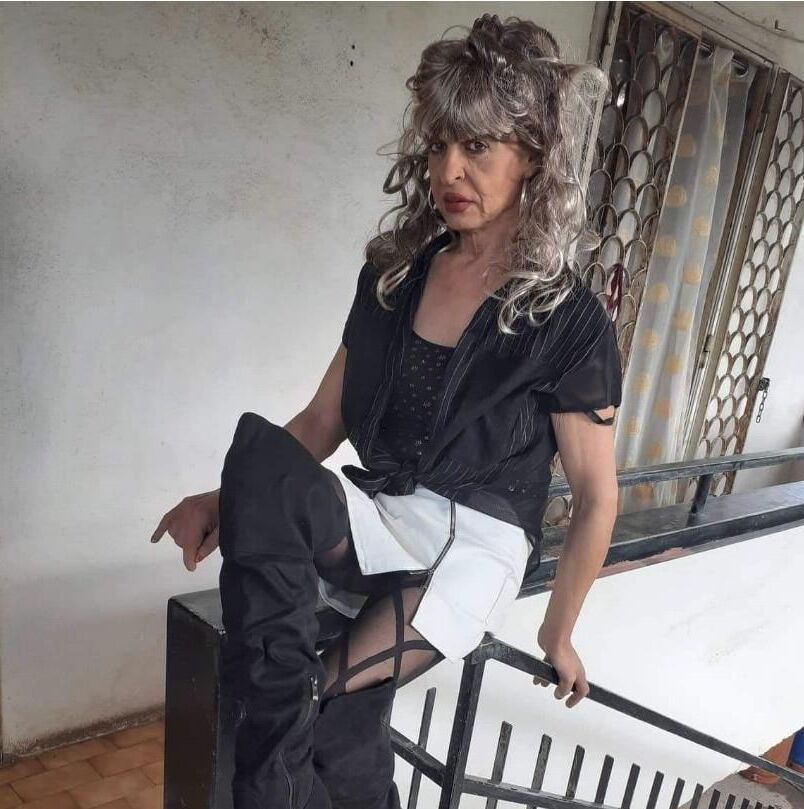 GILF EMPIRE 