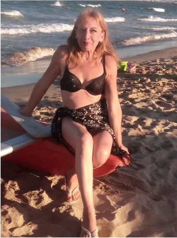 GILF EMPIRE 