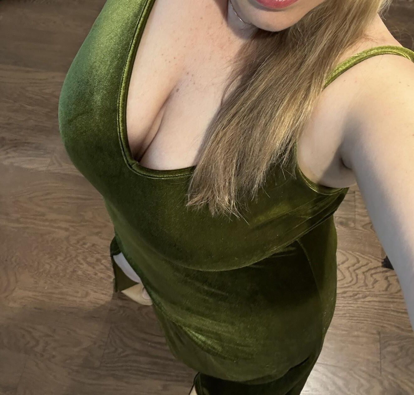Big tit wife