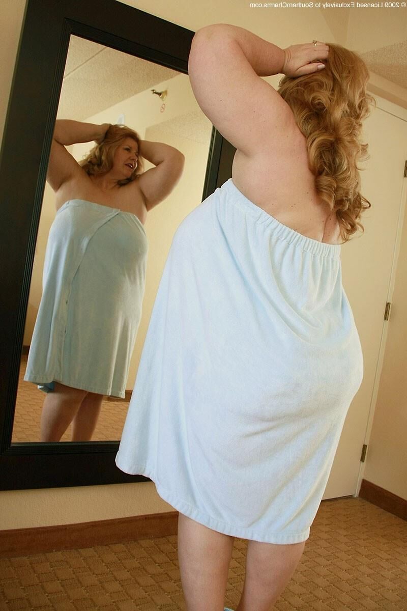 CurvySharon