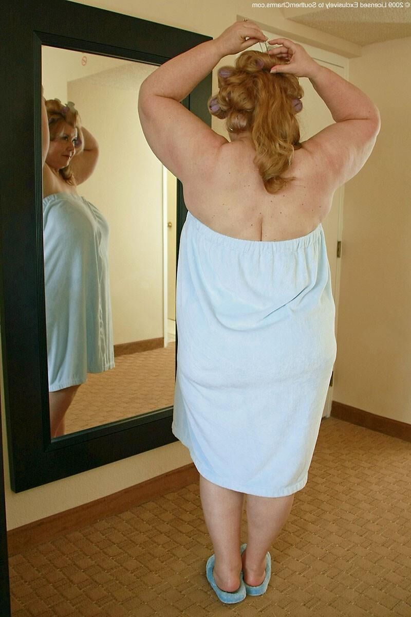 CurvySharon