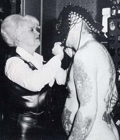 Femmes matures dominantes