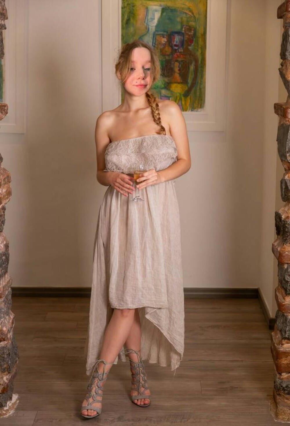 Photos of hot girls and women