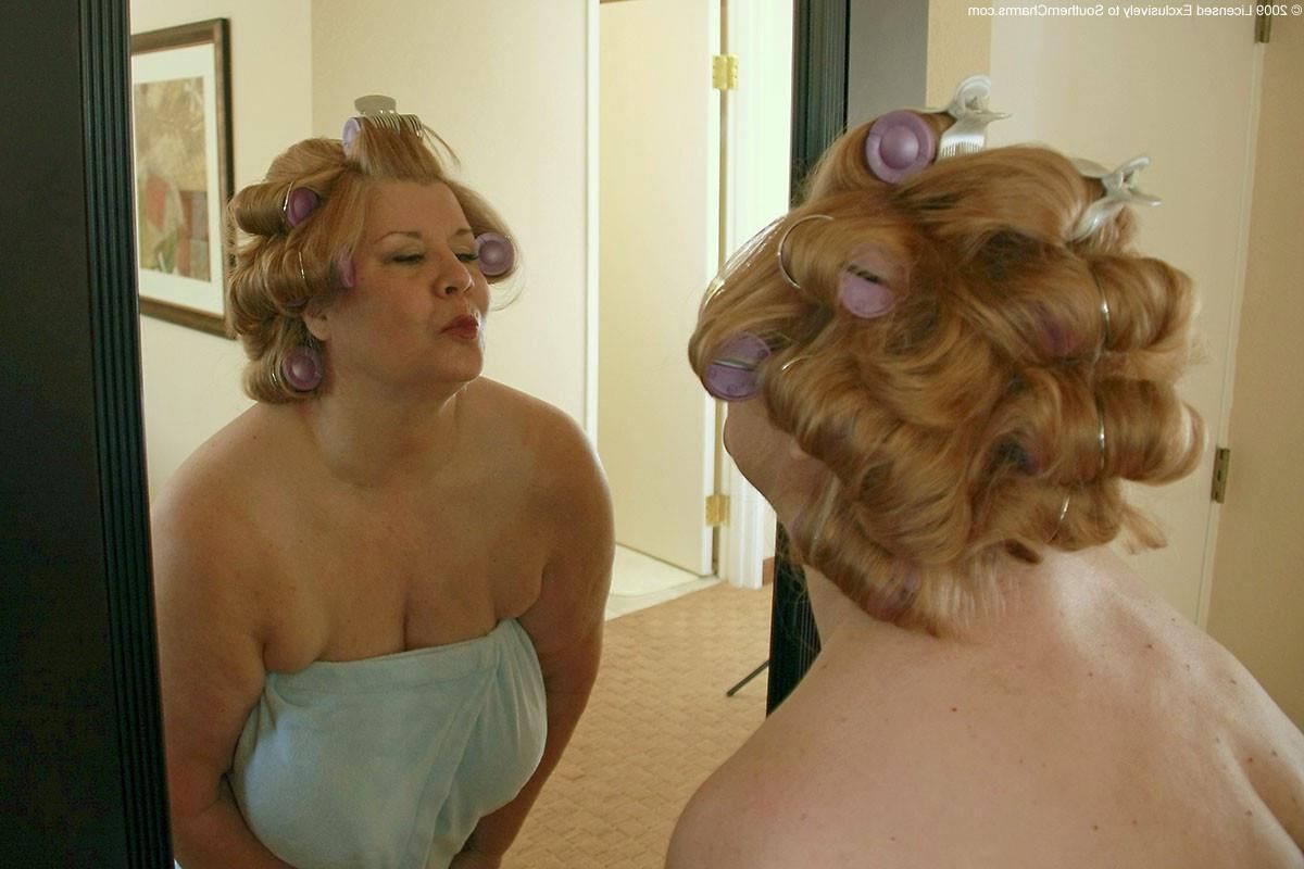 CurvySharon