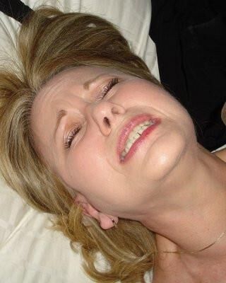 Amateur Hotwife Jenny