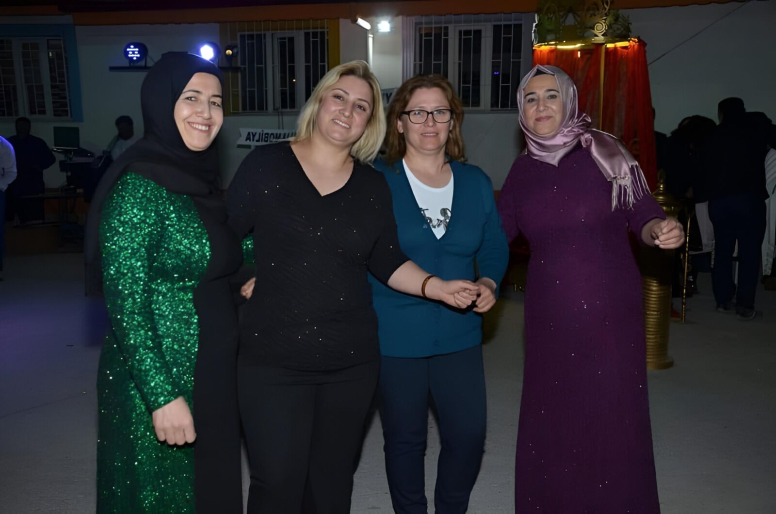 TURKISH MATURE LADY PICTURES 
