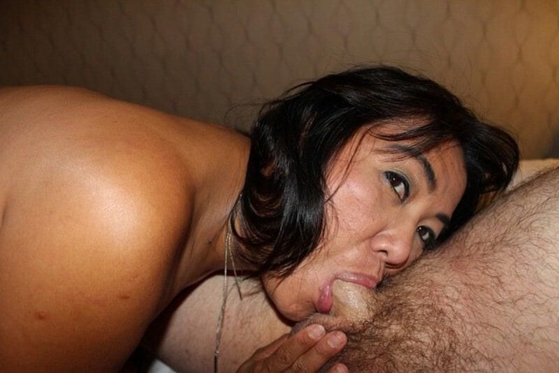 Milfs and mothers 