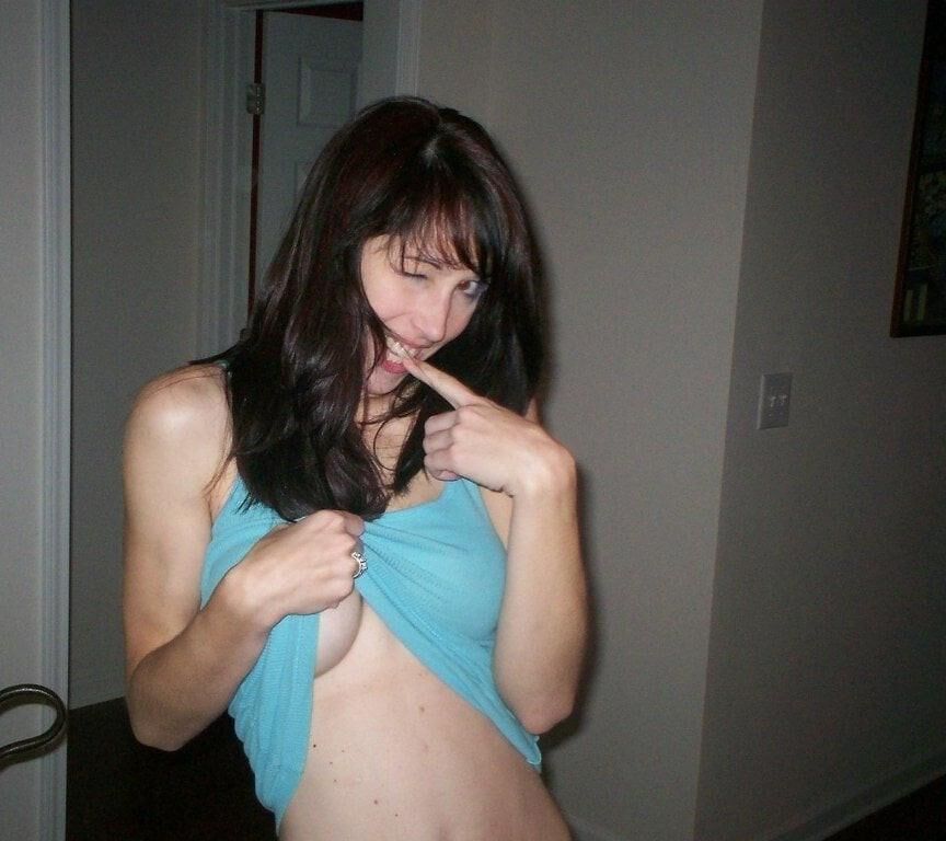  Milfs and mothers 