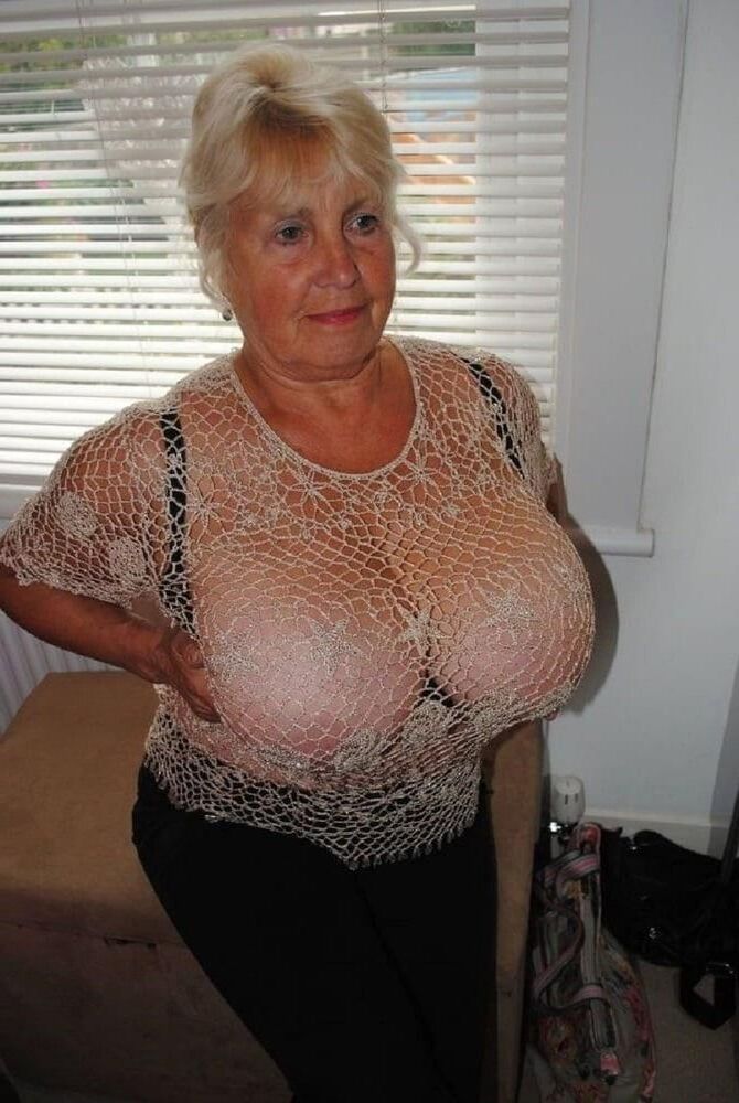 	Sexy Matures & Grannys
